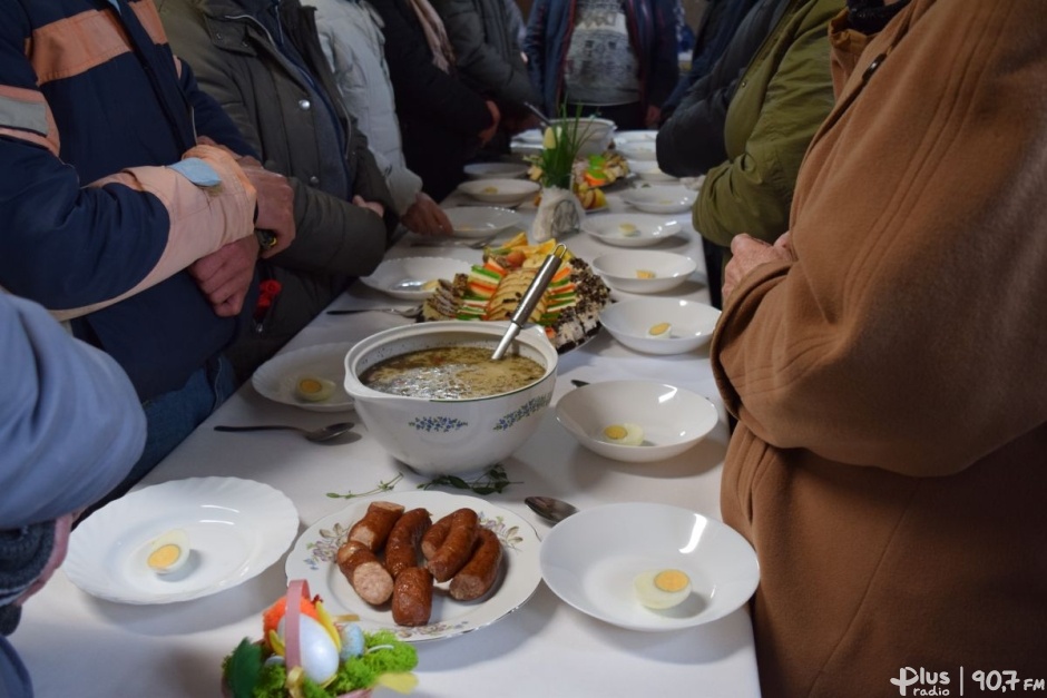Radomska Caritas przygotowała śniadanie wielkanocne dla osób ubogich i samotnych